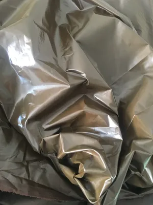 210t Nylon Taffeta with PU Shiny Coated for Down Jackets