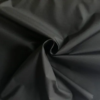 210t 0.3ripstop Nylon Taffeta Fabric with Milky PU Membrane Coating for Garment