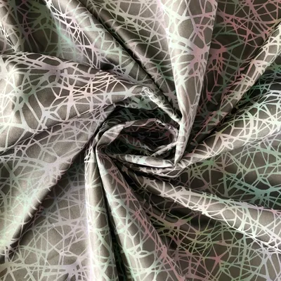 240t 75D Polyester Pongee Fabric with Downproof Pressed and Bonded Reflective Colourful Membrane for Down Garment